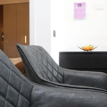 Luxury Pure! Bazzoni 2-room Suite, Fully Equipped Appartamento *
